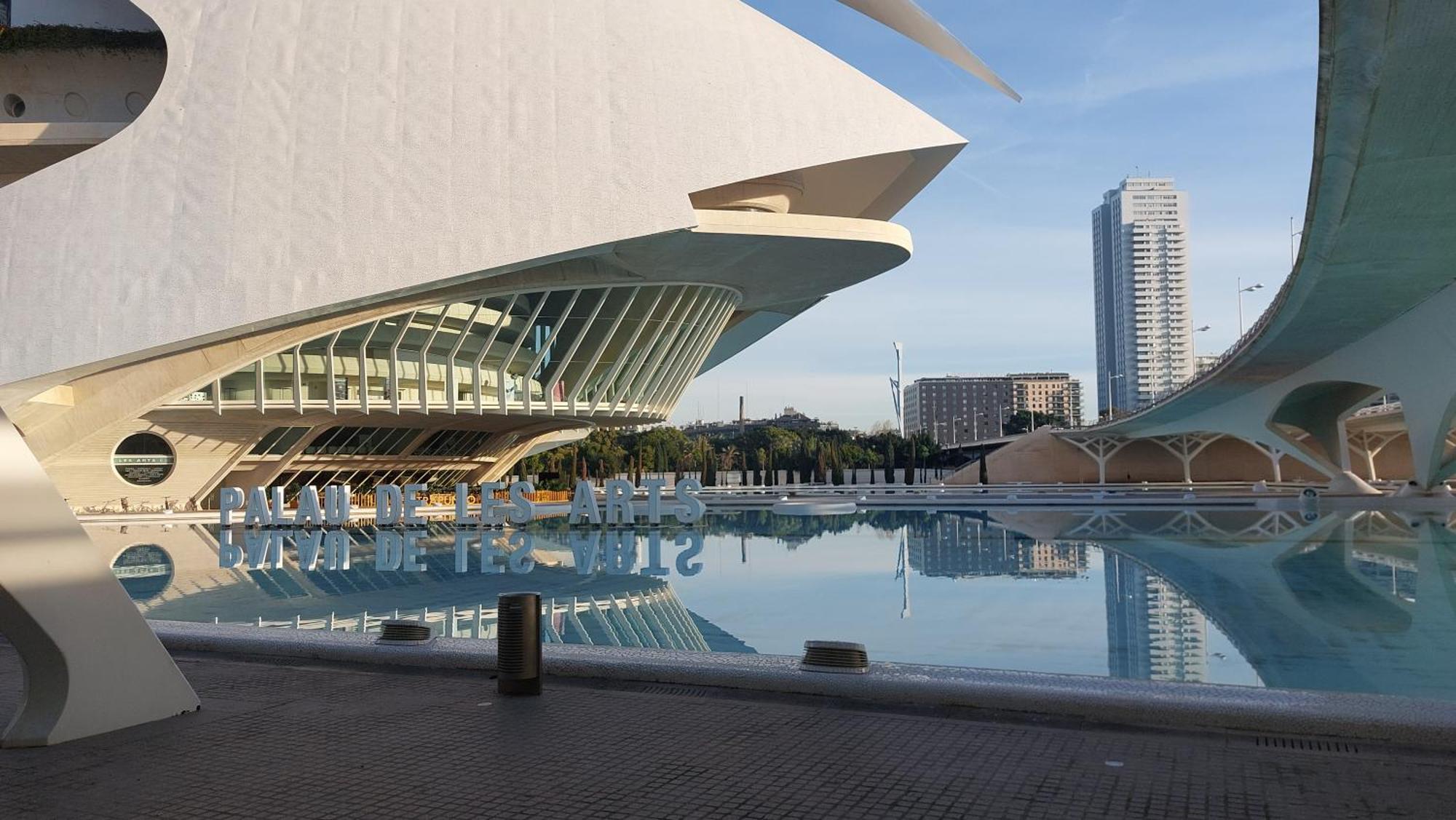 Lyesblb Aparthotel Valencia Exterior photo