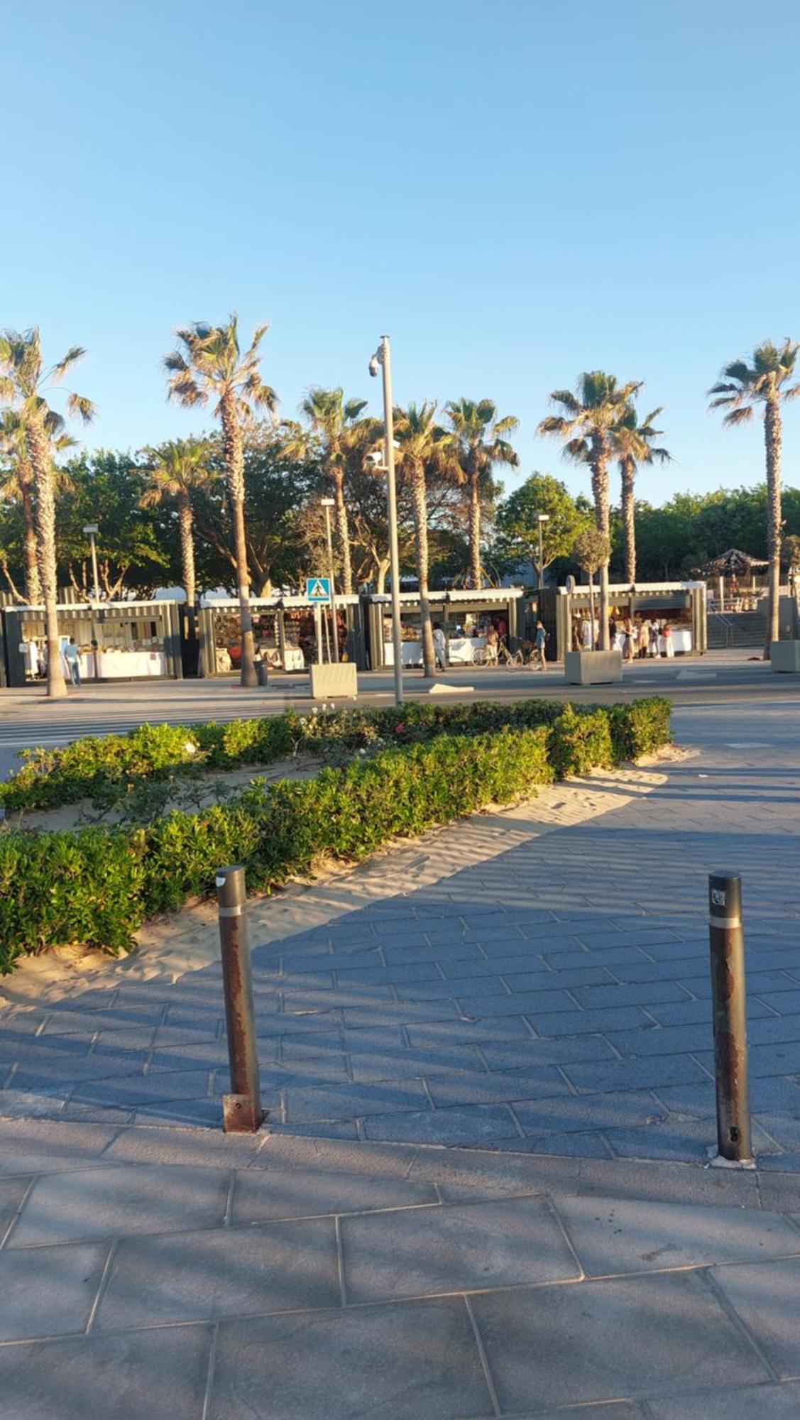 Lyesblb Aparthotel Valencia Exterior photo