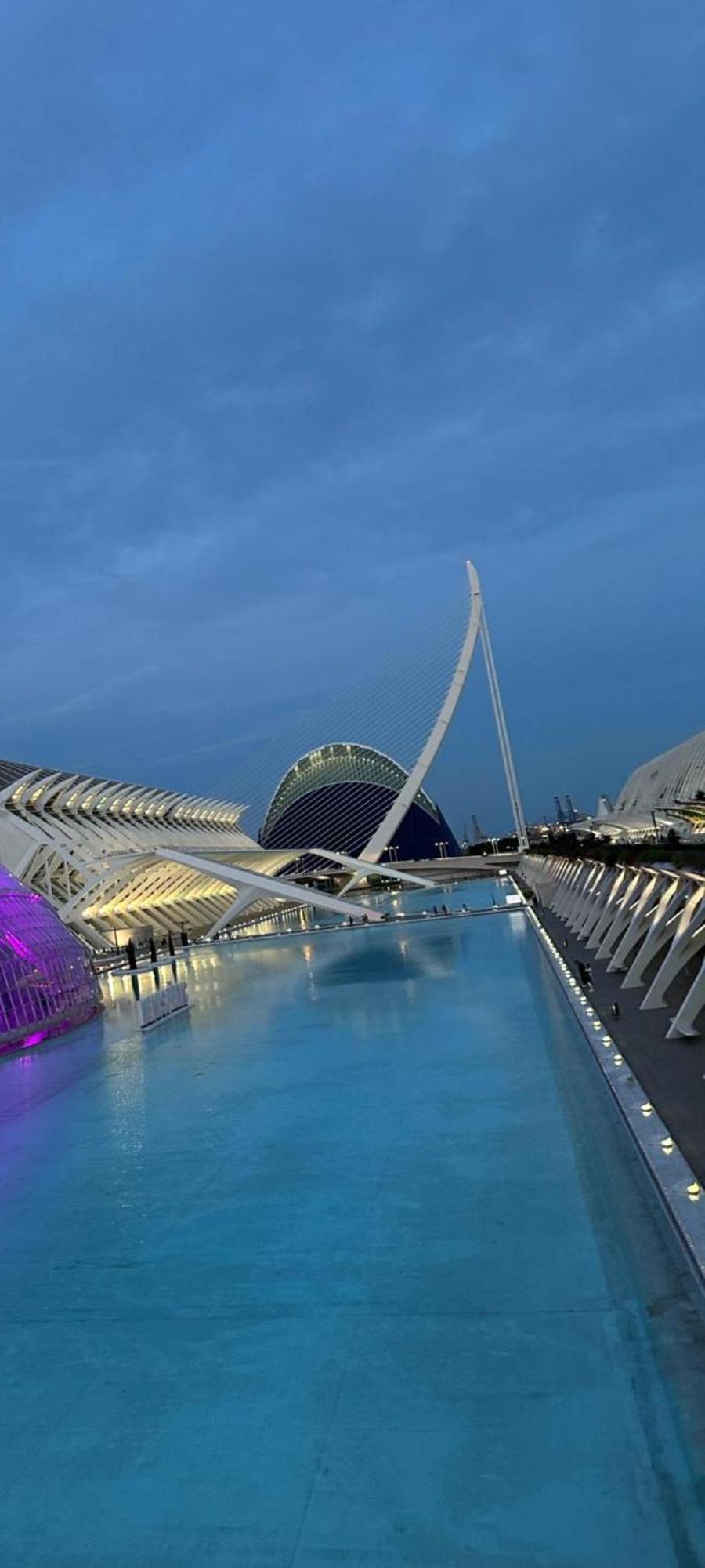 Lyesblb Aparthotel Valencia Exterior photo